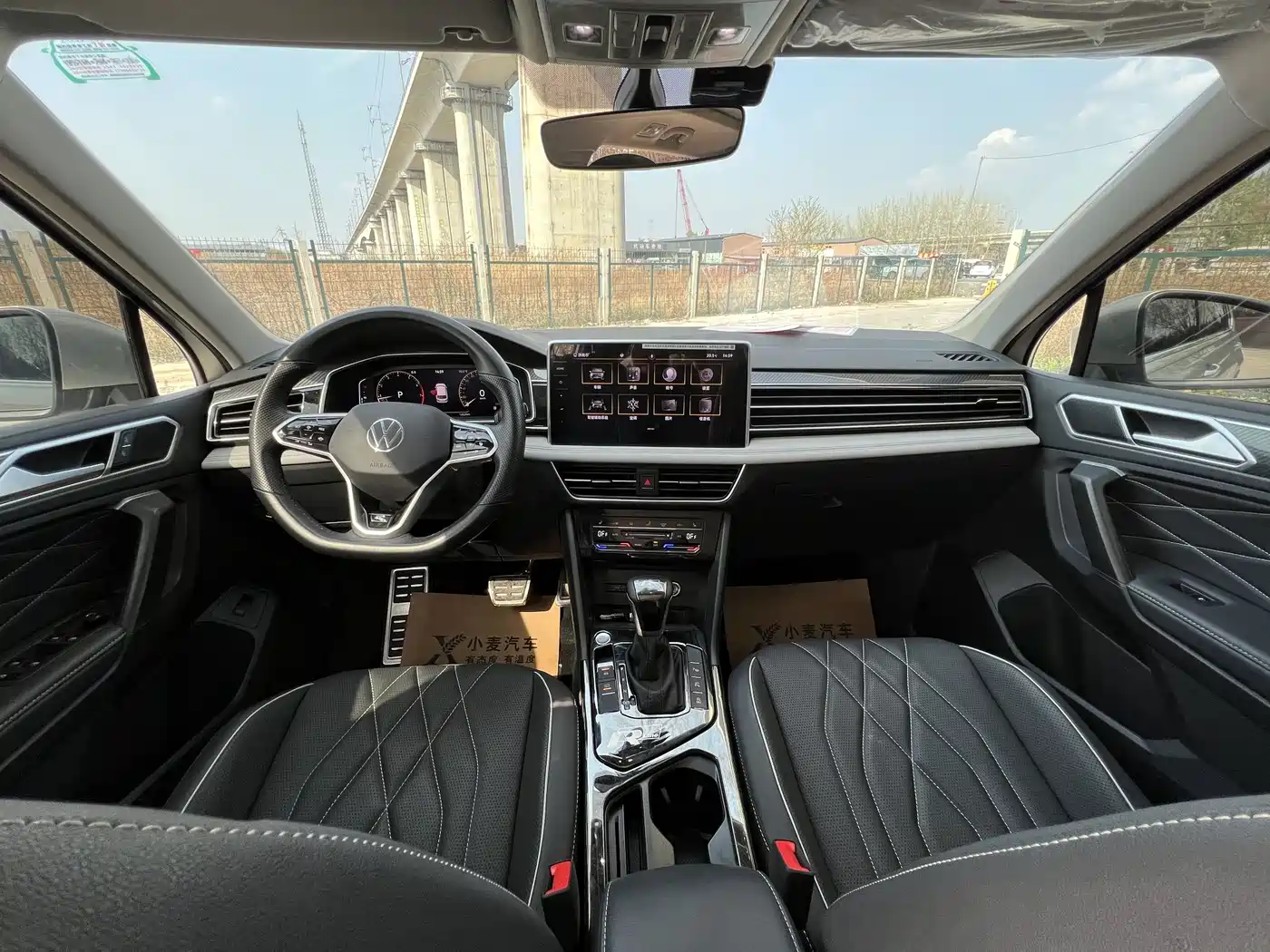 Volkswagen Tiguan L 2022 330TSI Auto 2WD R-Line Premium Edition фото 9