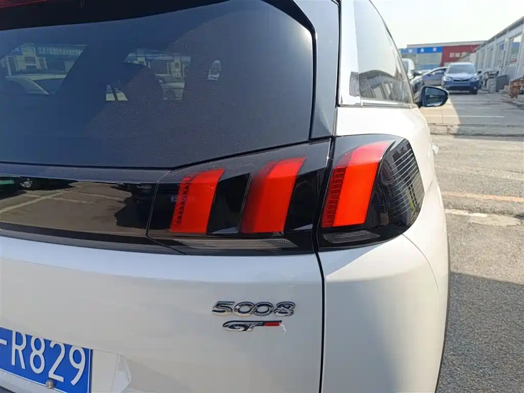 Peugeot 5008 2017 380THP 7-Seater Luxury GT Edition фото 24