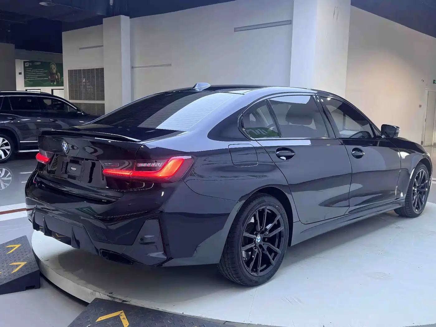 BMW 3 Series 2023 320Li M Sport Package фото 6