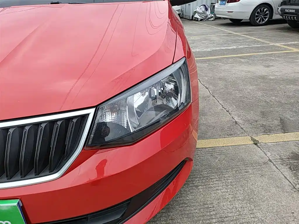 Škoda Fabia 2017 1.4L Auto Car Enjoy Edition фото 23