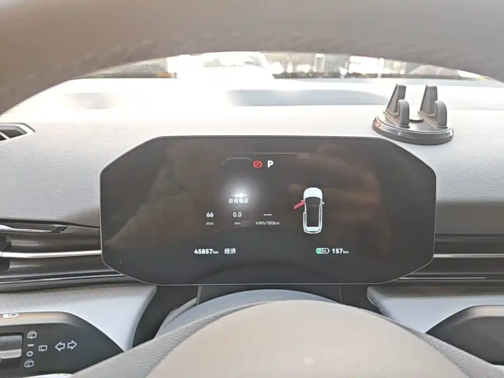2025 Besturn Yueyi 03