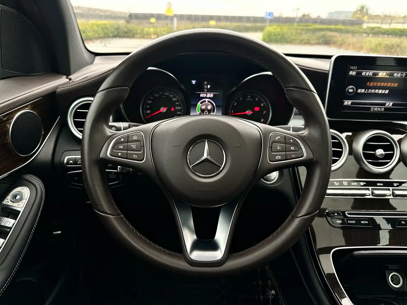 Mercedes-Benz GLC 2017 GLC 260 4MATIC Luxury фото 15