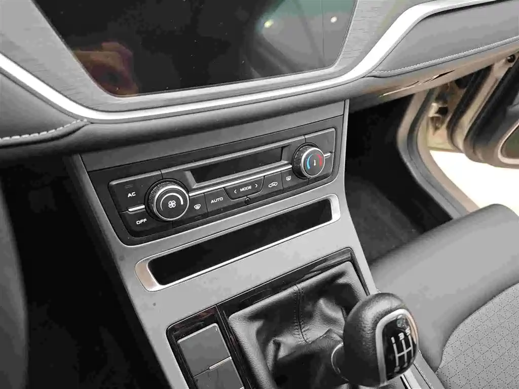 GEELY AUTOMOBILE EMGRAND