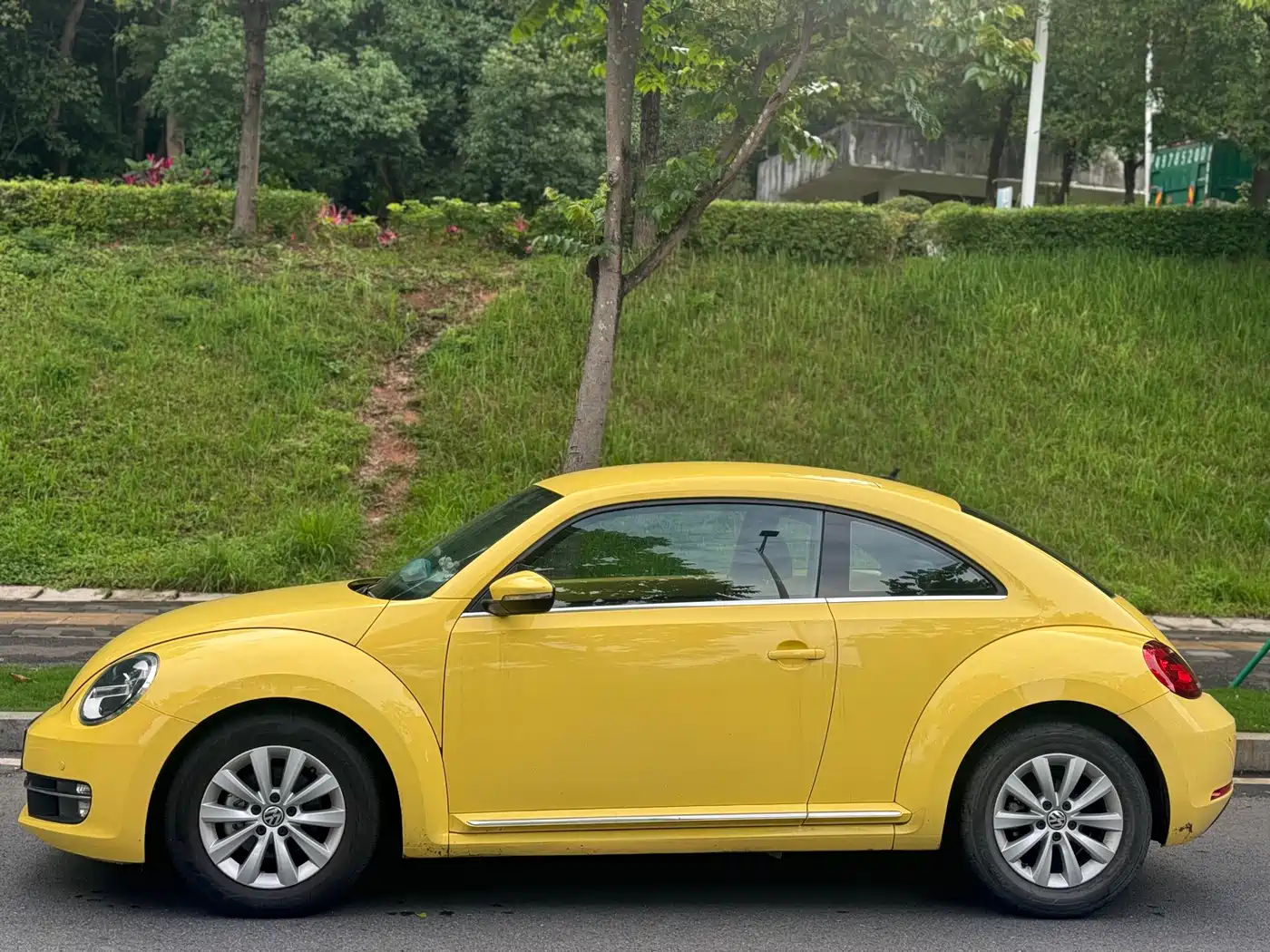 Volkswagen Beetle 2014 1.2TSI Fashion Edition фото 3