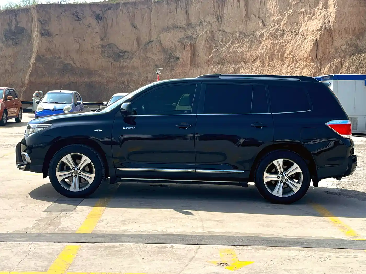 Toyota Highlander 2013 2.7L 2WD 7-seater Purple Gold Edition фото 10