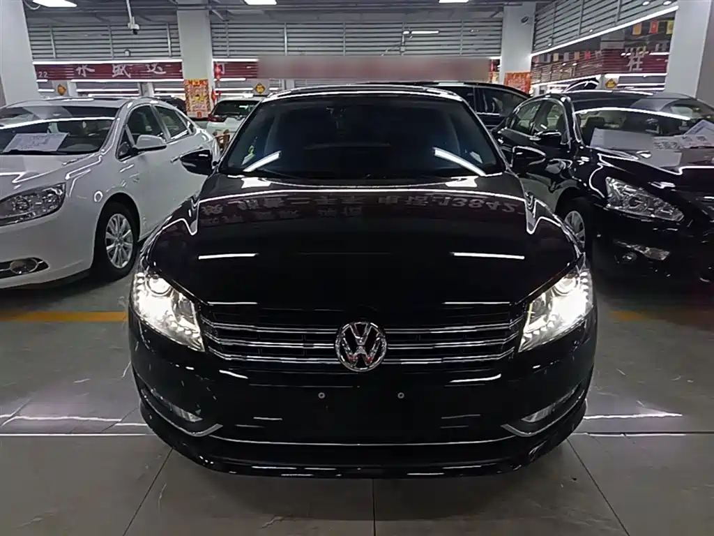 Volkswagen Passat 2015 1.8TSI DSG Prestige Edition фото 3