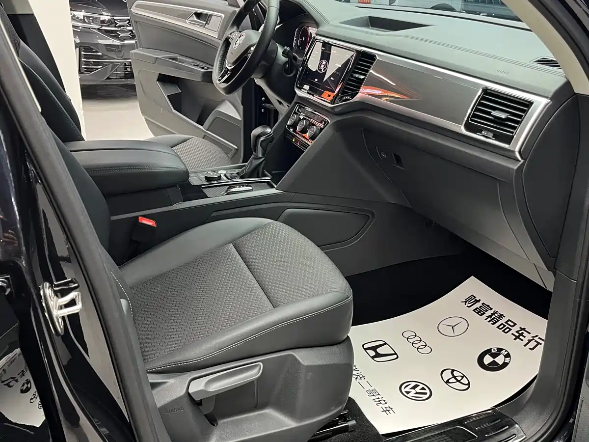 Volkswagen Teramont 2020 380TSI 4WD Comfort China VI фото 8