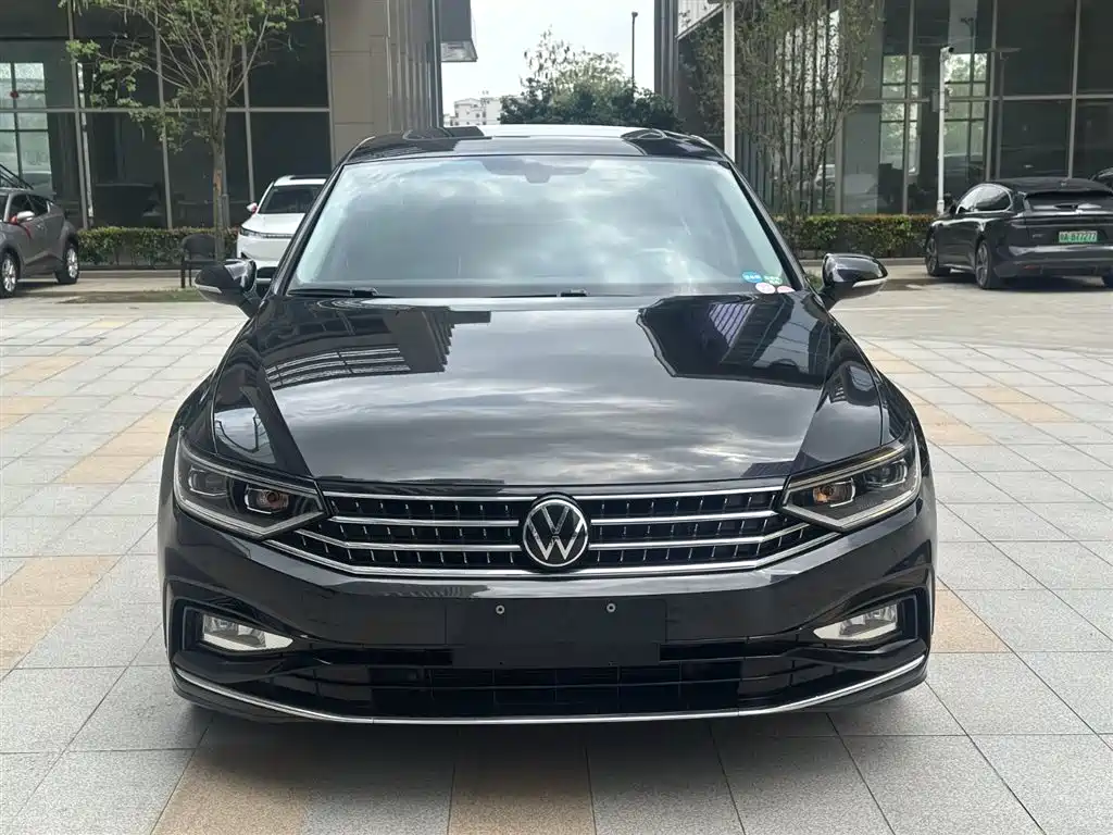 Volkswagen Magotan 2023 2 Million Units Anniversary Edition 330TSI DSG Leading Type фото 3