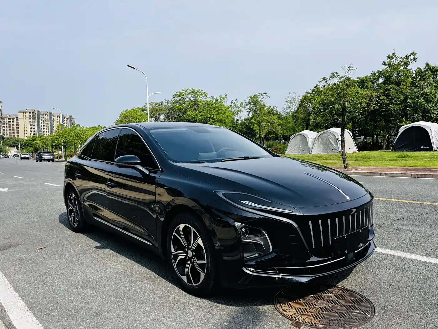 Hongqi E-QM5 2023 Facelift Basic Travel Edition фото 19