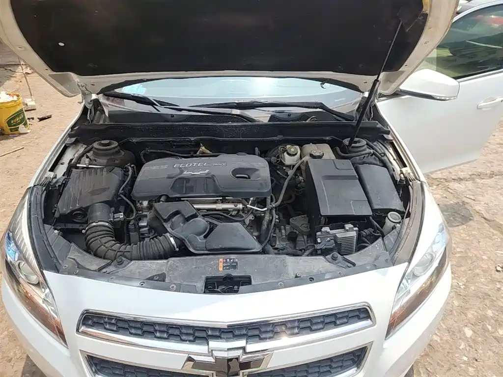 Chevrolet Malibu 2013 2.0L Automatic Luxury Edition фото 20