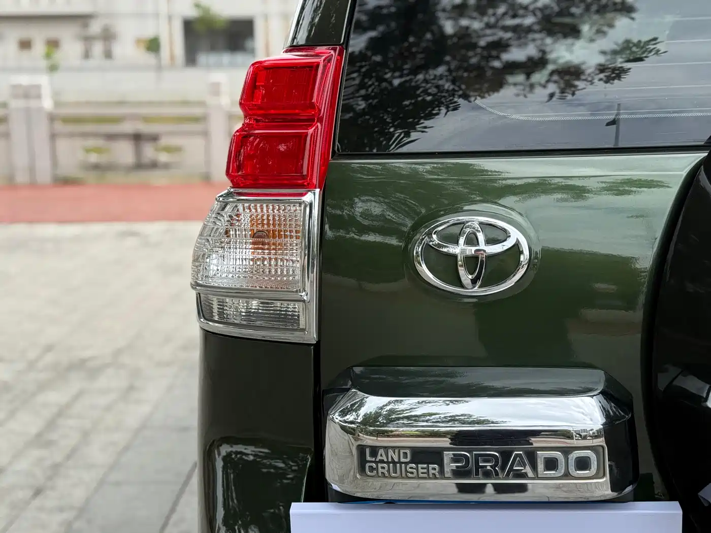 Toyota Prado (Import) 2010 2.7L Auto Luxury фото 16