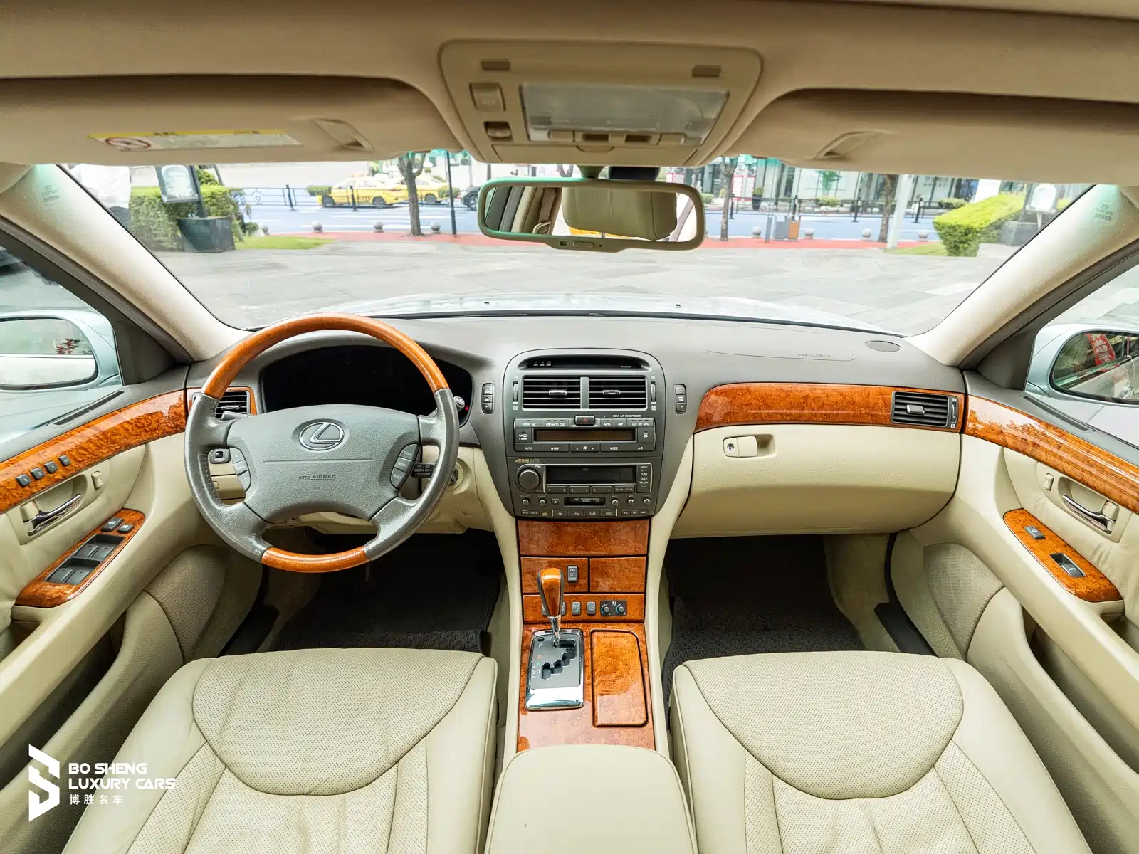 Фото 22 - Lexus LS