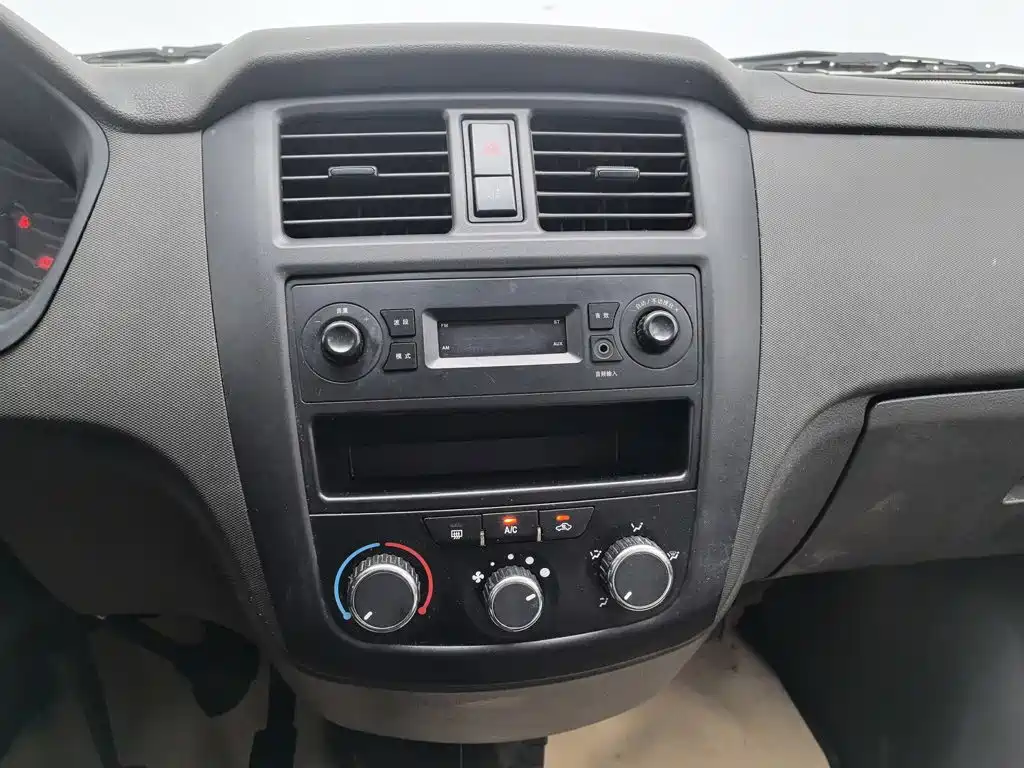 Wuling Motors Wuling Rongguang 2016 2015 1.2L S Base CNG