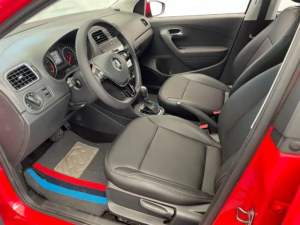 Фото 6 - Volkswagen Polo