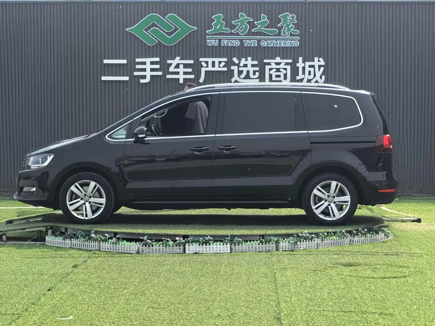 Volkswagen Sharan 2018 380TSI Comfort 7-Seater фото 18