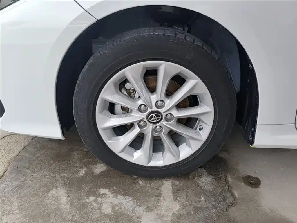 Toyota Corolla 2021 Hybrid 1.8L E-CVT Elite Edition фото 23
