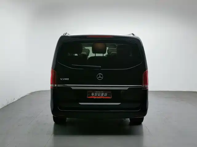 Mercedes-Benz V-Class 2016 V 260 Premium Edition — фото 4