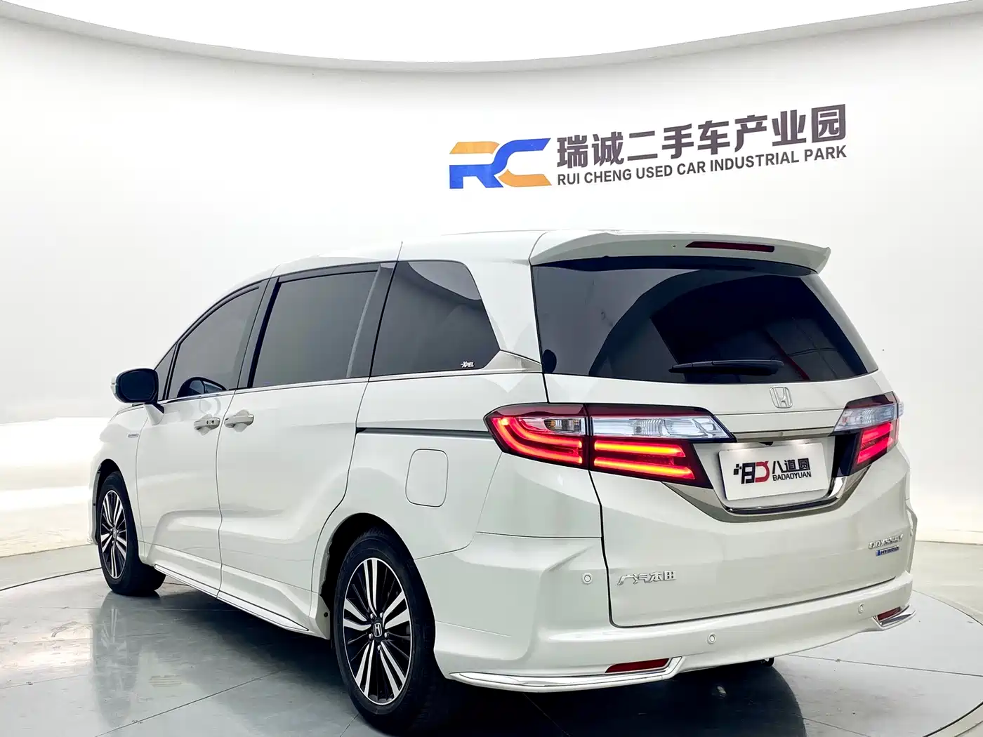 Фото 7 - Honda Odyssey