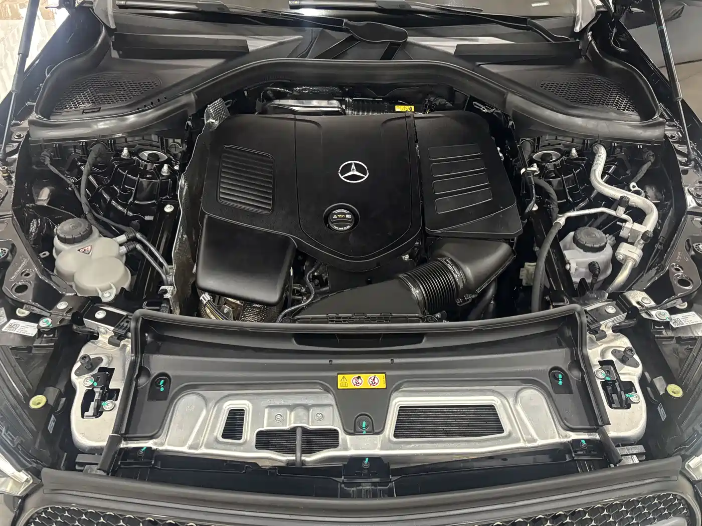 Mercedes-Benz GLC 2024 Facelift GLC 300 L 4MATIC Sport 7-seater фото 30