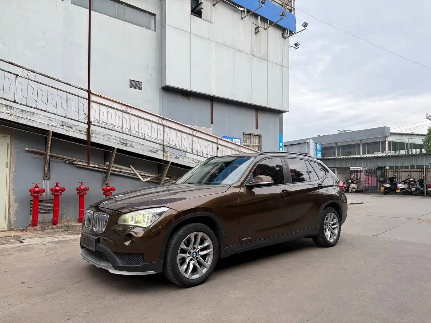 BMW X1 2014 sDrive18i Leading Edition