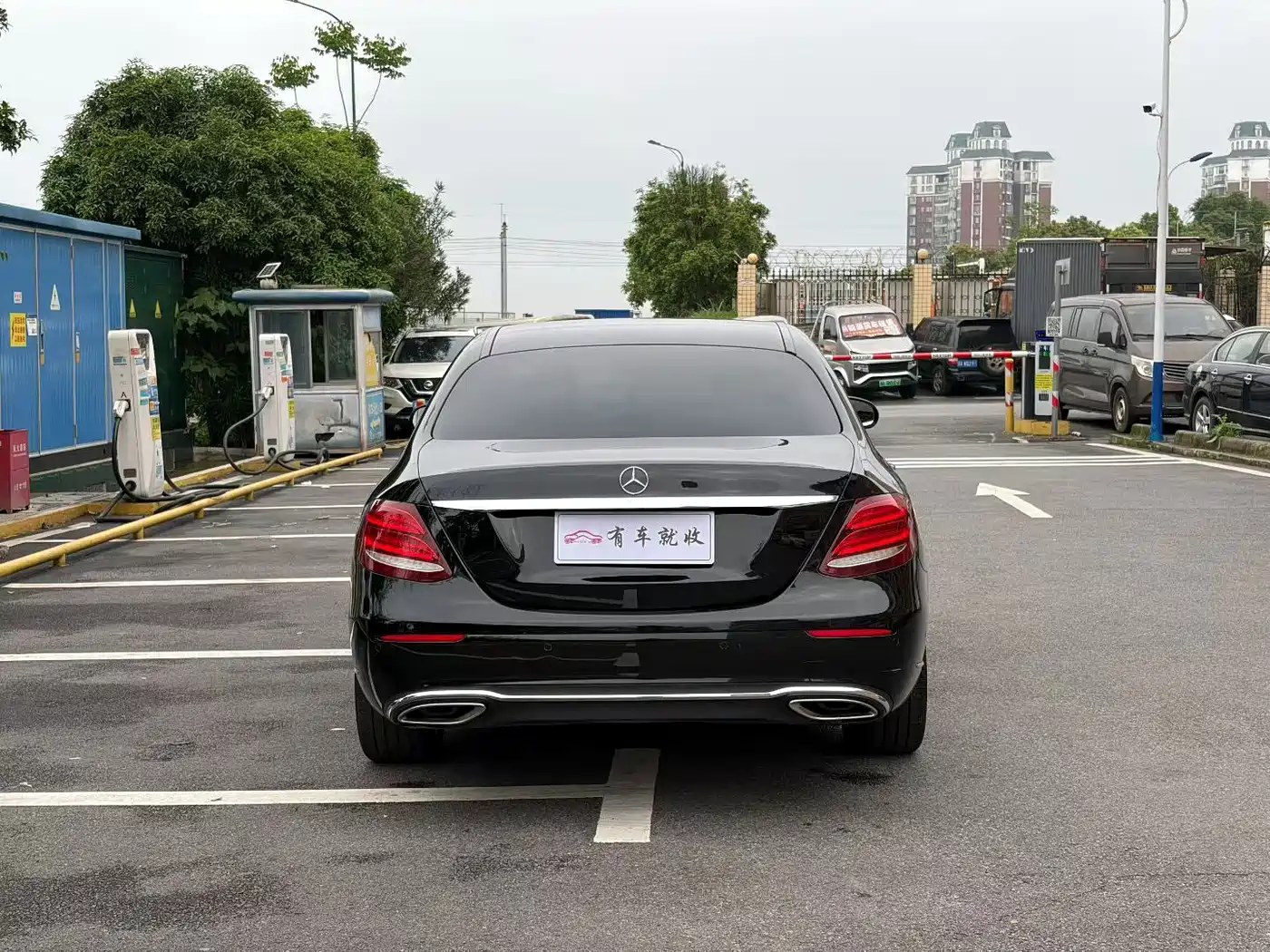 Mercedes-Benz E-Class 2016 E 300 L Fashion Type фото 8