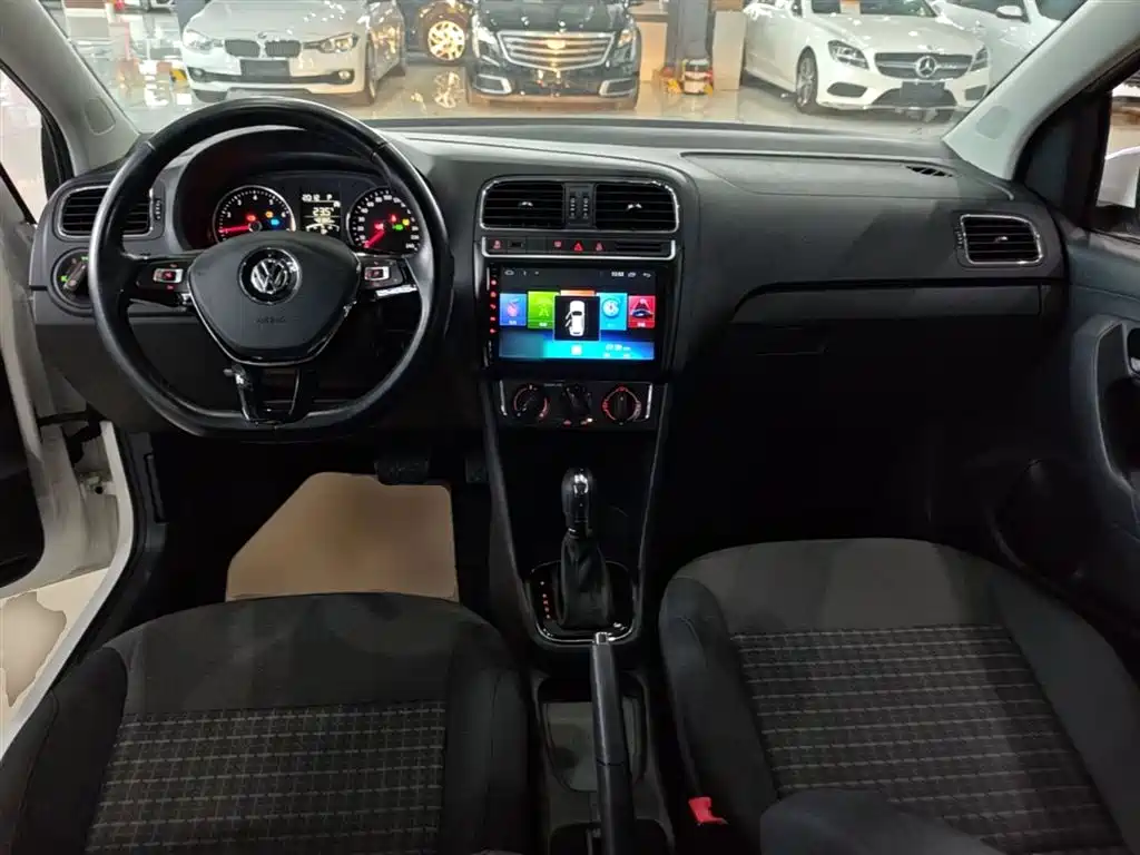 Volkswagen Polo 2018 1.5L Auto Comfort фото 10