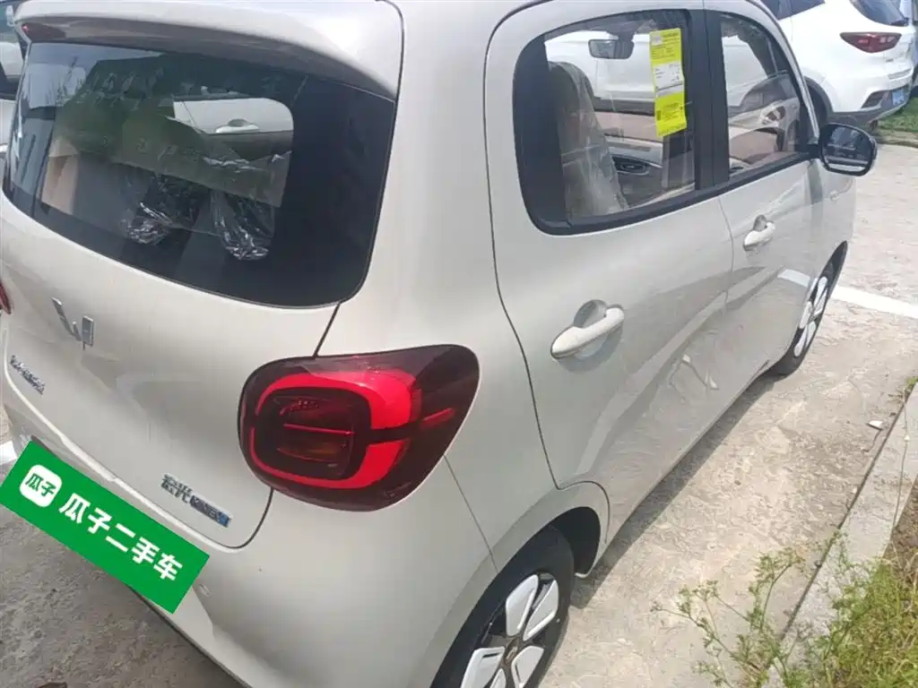 Wuling Motors Hongguang MINIEV 2026 2025 4-Door Advanced