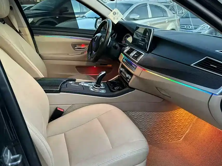 BMW 5 Series 2011 535Li Leading фото 7