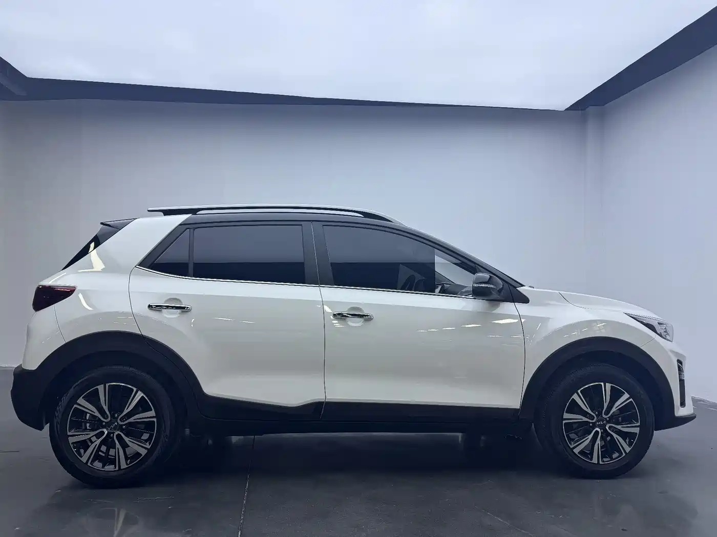Kia KX1 2021 1.4L CVT Sunroof Version фото 7