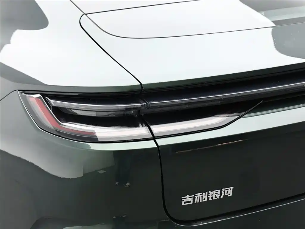 Geely Galaxy Galaxy Xingyao 8 2025 130km EM-P Starship Edition фото 7