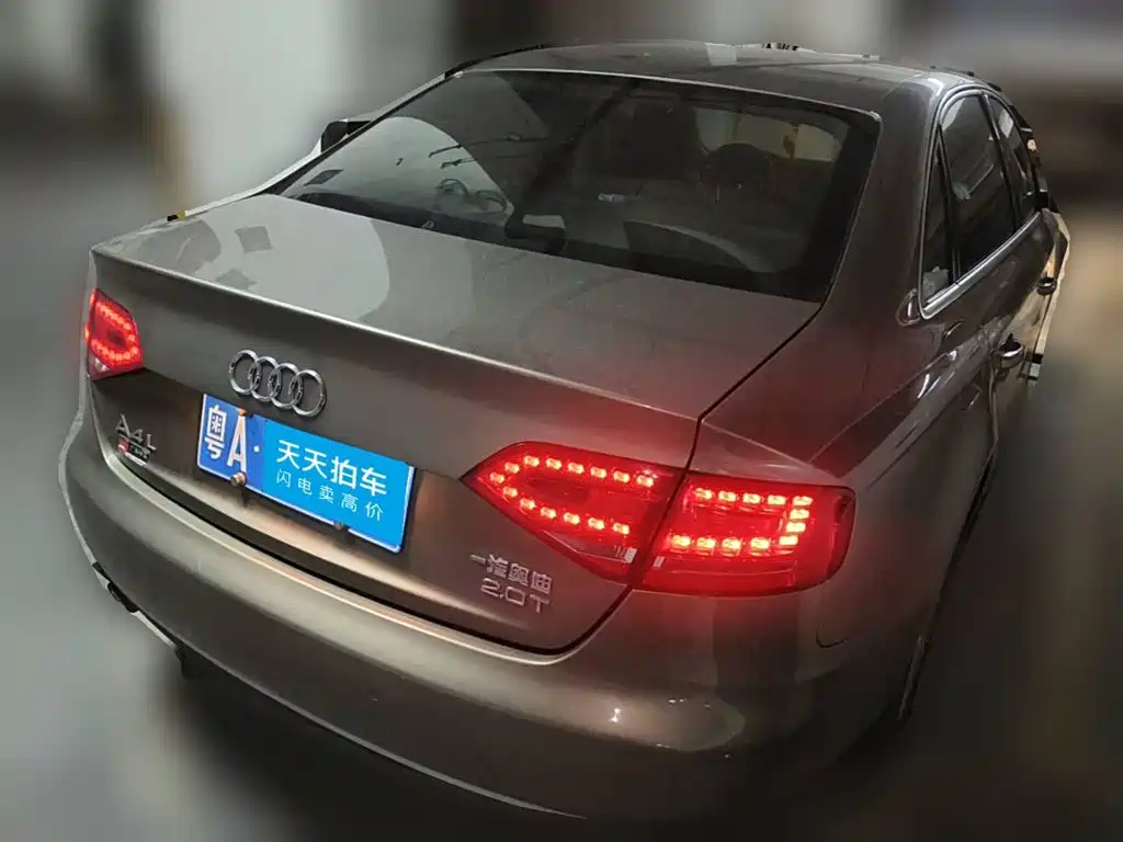 Фото 2 - Audi A4L