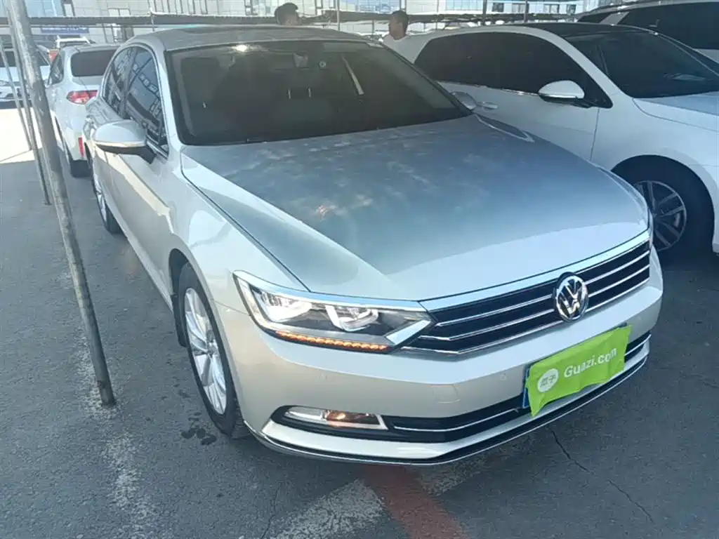Volkswagen Magotan 2017 330TSI DSG Luxury фото 4
