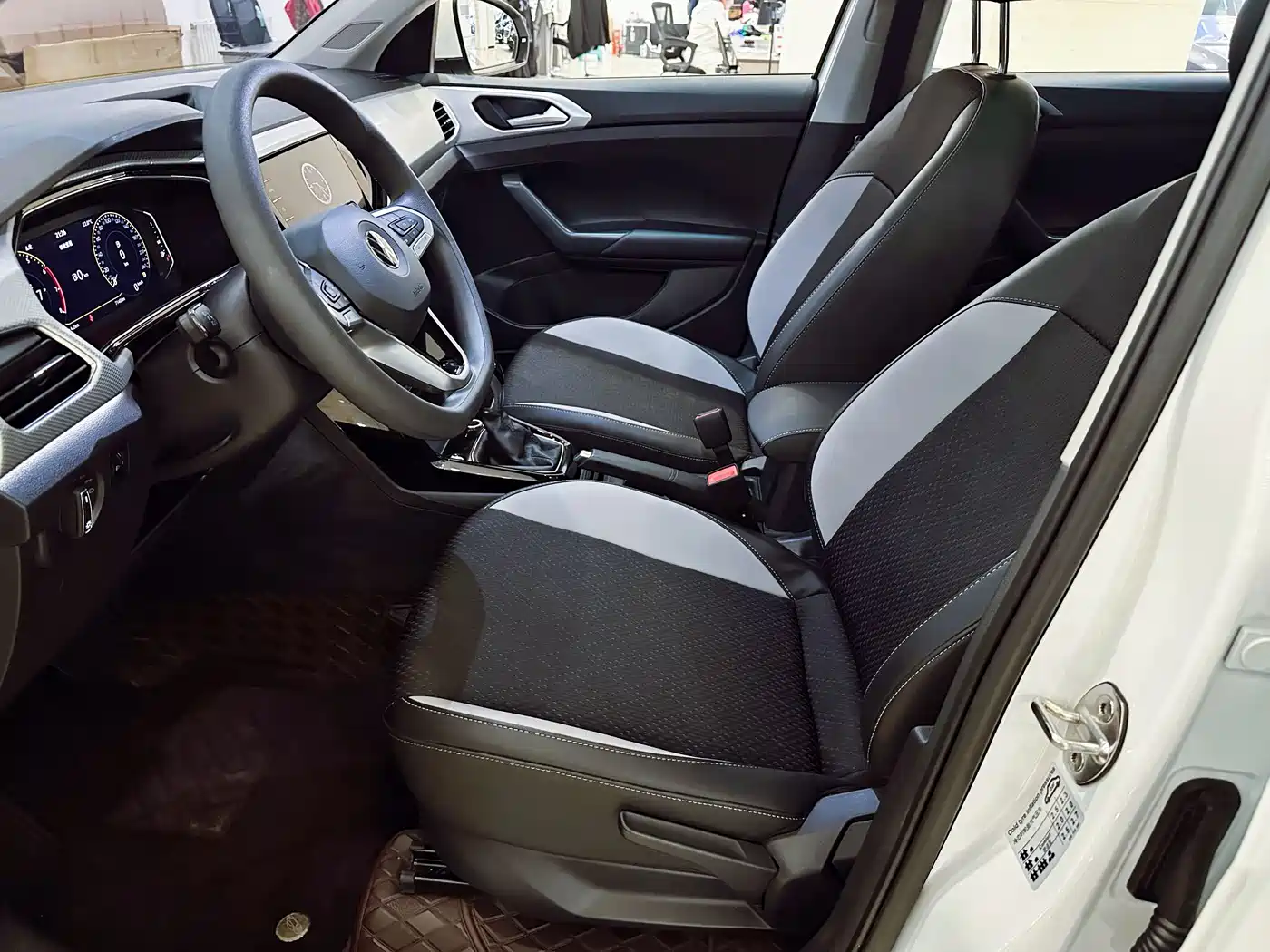 Volkswagen Tanying 2021 1.5L Automatic Smart Connect Edition фото 14
