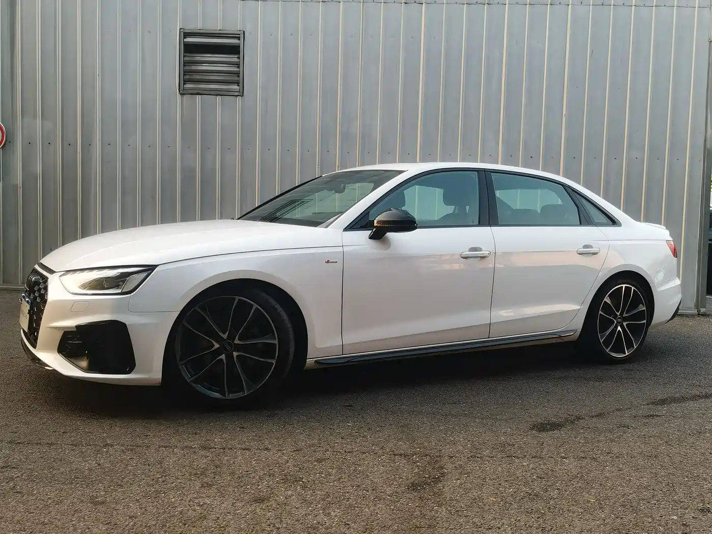 Audi A4L 2023 40 TFSI quattro Luxury Sport