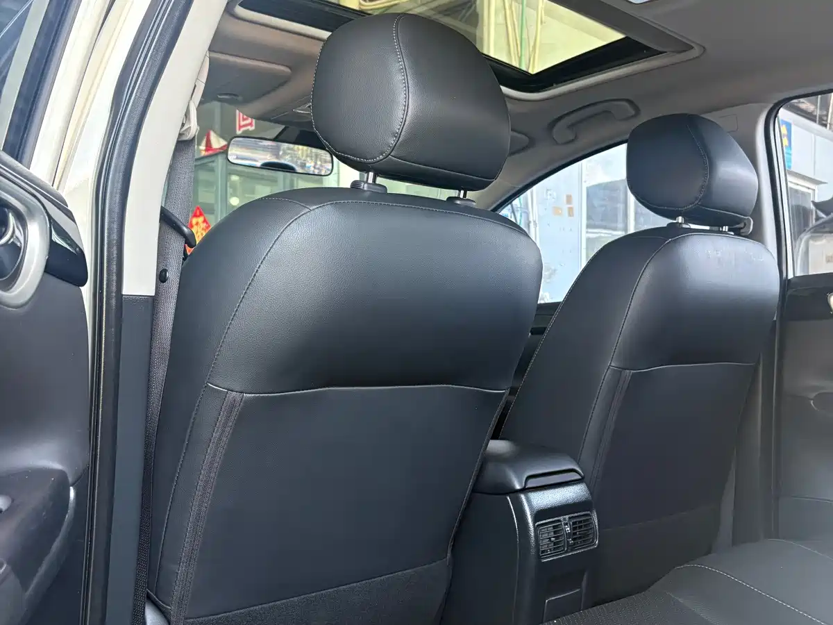 Фото 4 - Nissan Sylphy
