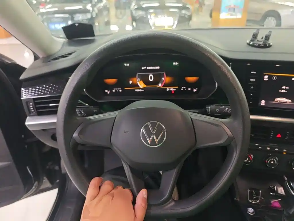 Photo 11 - Volkswagen Passat