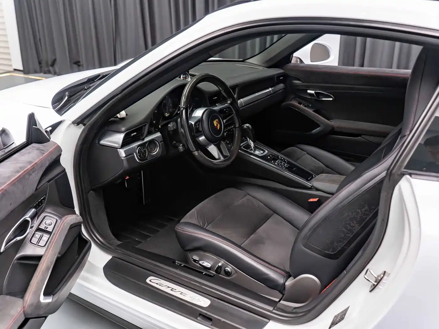 Porsche 911 2013 Carrera 4S 3.8L фото 8