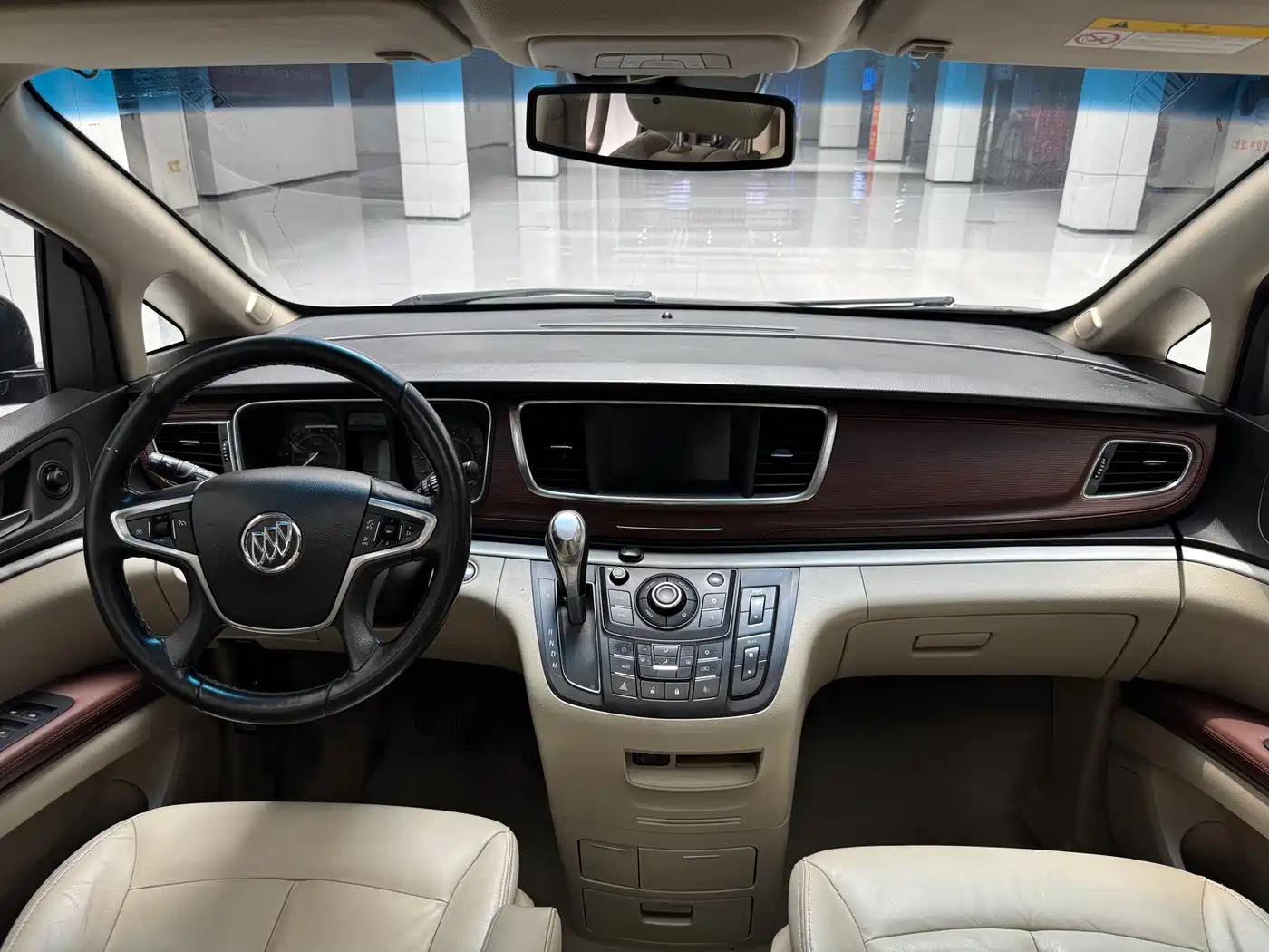 Фото 17 - Buick GL8