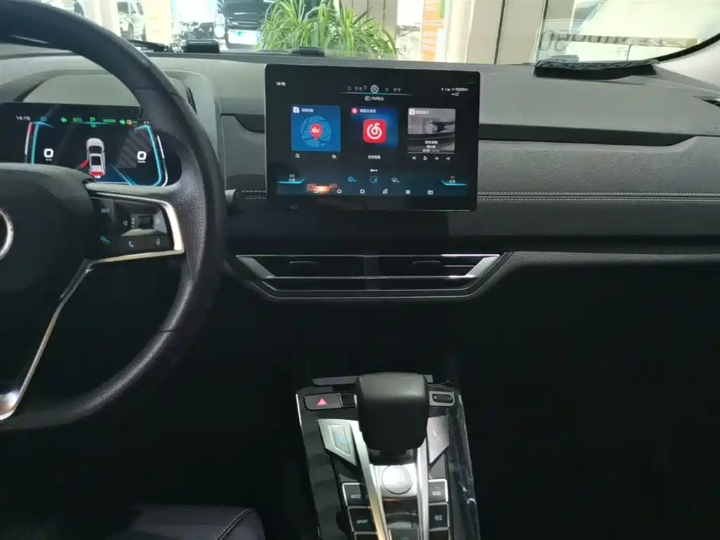 BYD Yuan New Energy 2019 EV535 Smart Connected Trend Leader Type фото 13