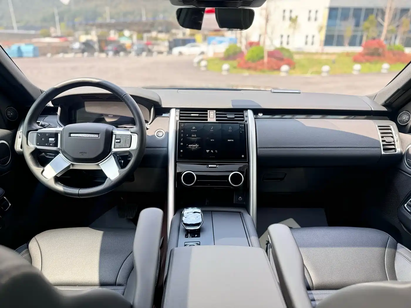 Land Rover Discovery 2025 360PS S фото 5