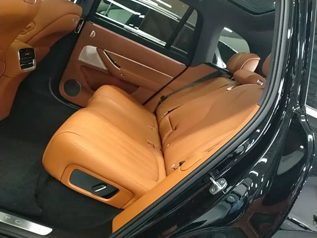 AITO Wenjie AITO M8 2026 2025 Range Extender Max+ Edition 53.4kWh 5-seater