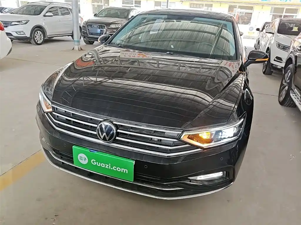 Volkswagen Magotan 2020 330TSI DSG Luxury фото 3