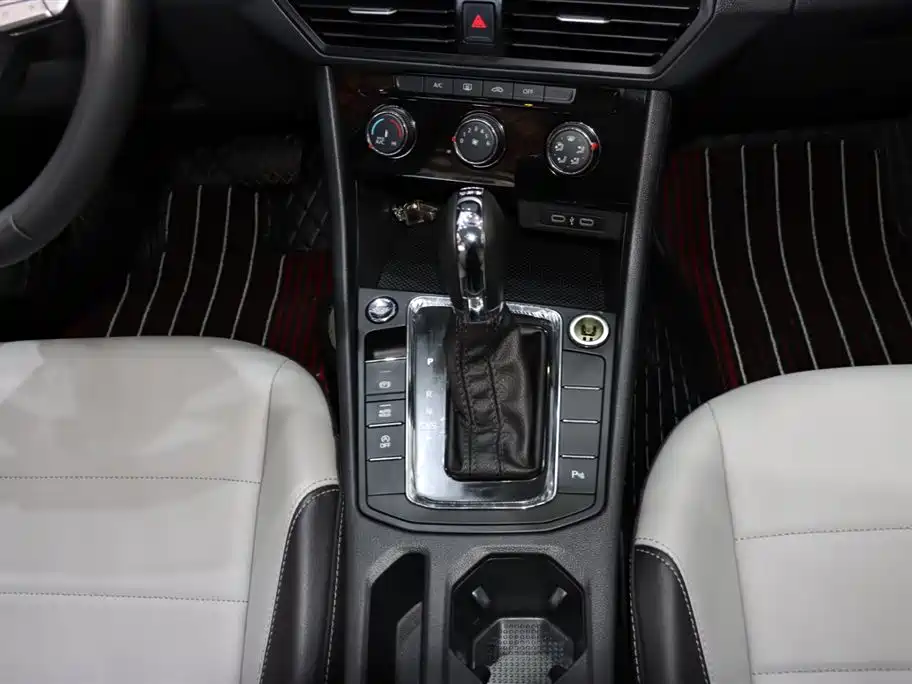 Volkswagen Bora 2023 200TSI DSG Smart Edition фото 15