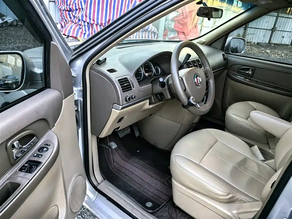 Buick GL8 2013 2.4L Comfort Edition фото 5