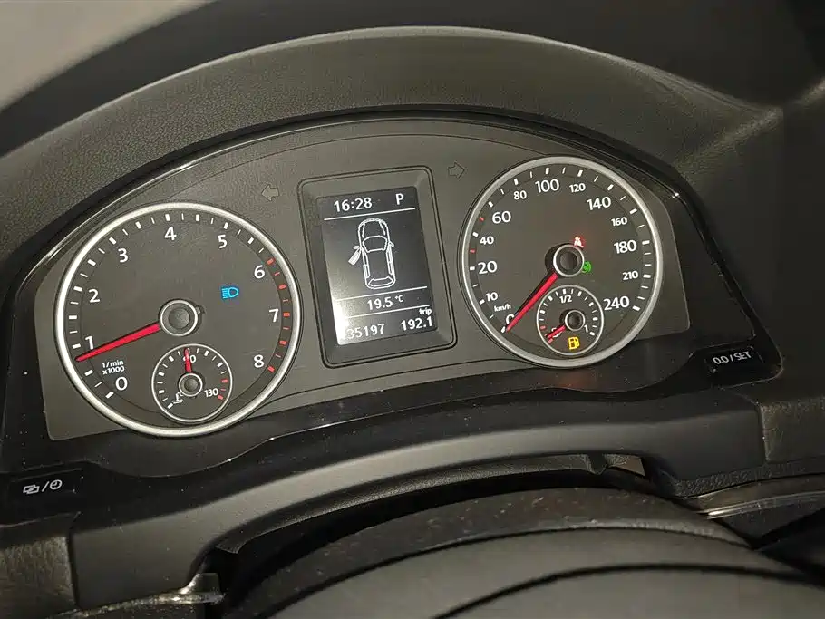 Volkswagen Tiguan 2017 300TSI Automatic 2WD Silk Road Fashion Edition фото 14