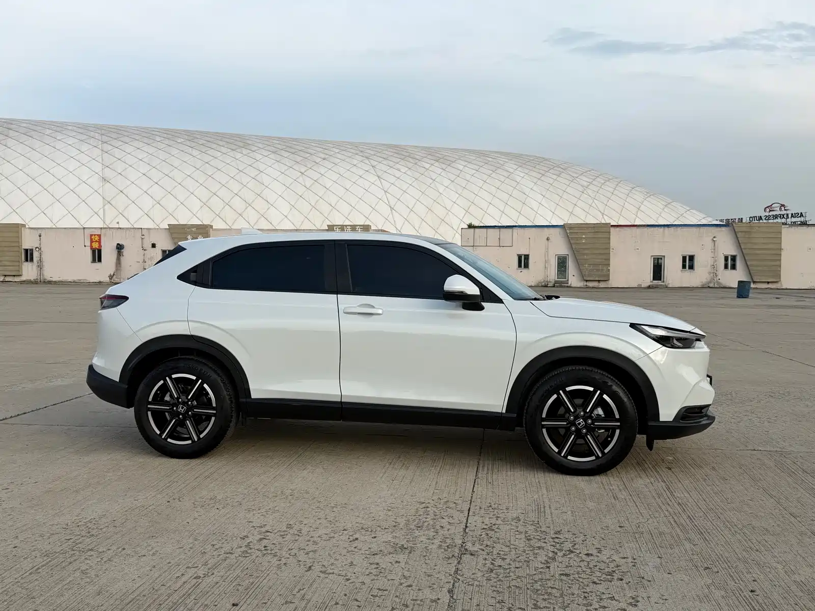 Photo 4 - Honda Vezel