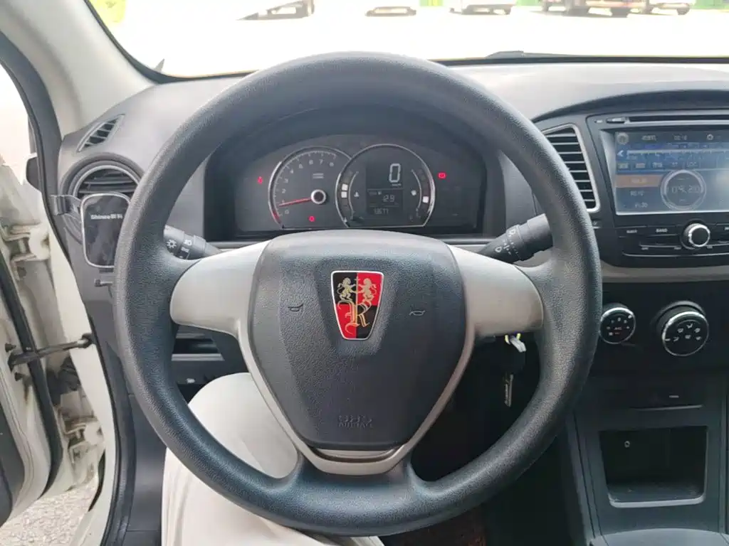 Roewe 350 2016 2015 Model 1.5L Manual Luxury Sunroof Edition