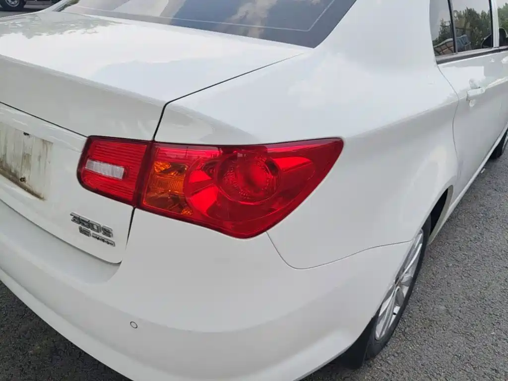 Roewe 350 2016 2015 Model 1.5L Manual Luxury Sunroof Edition