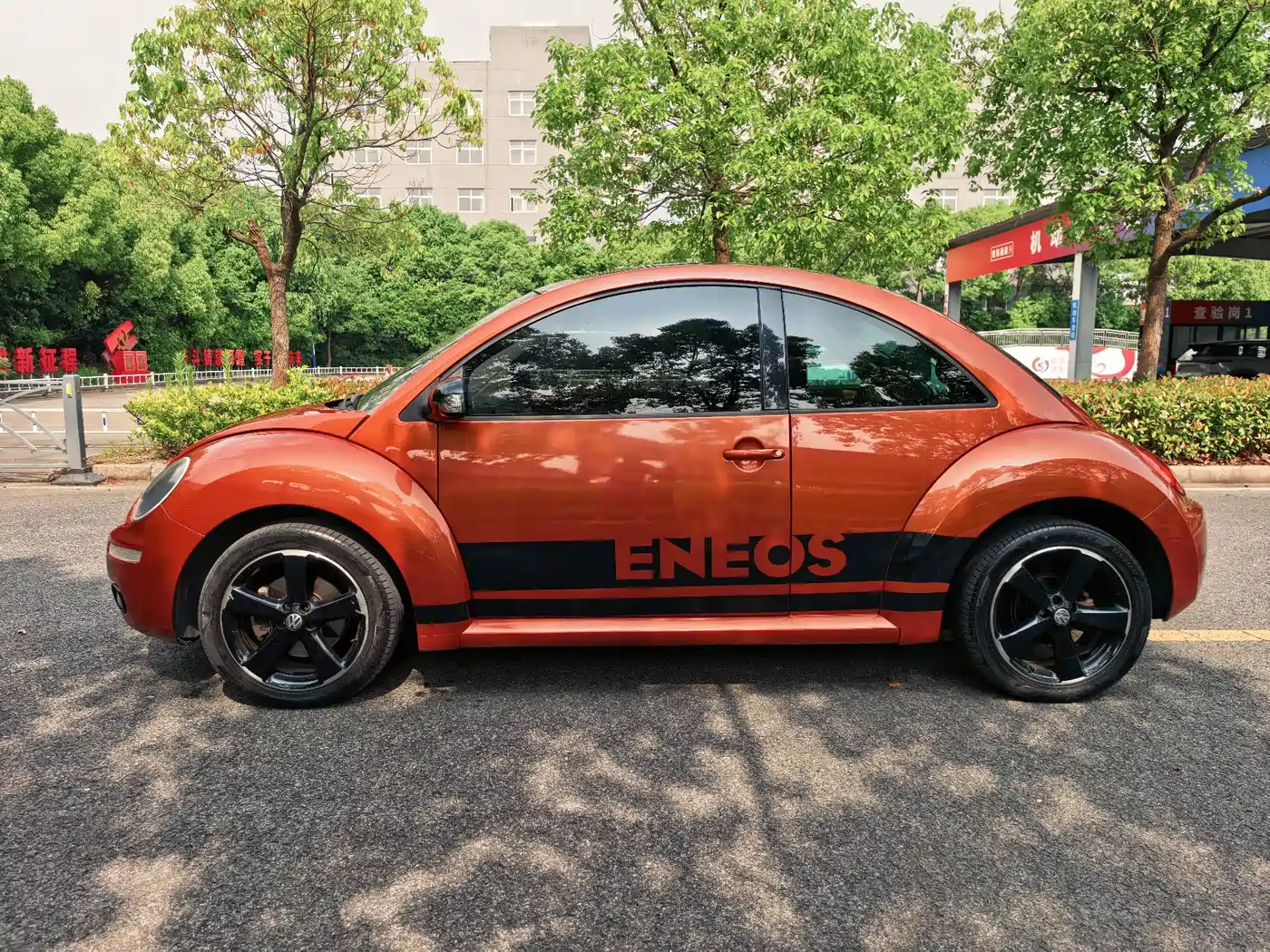 Volkswagen Beetle 2010 1.8T BlackOrange Luxury Edition фото 4