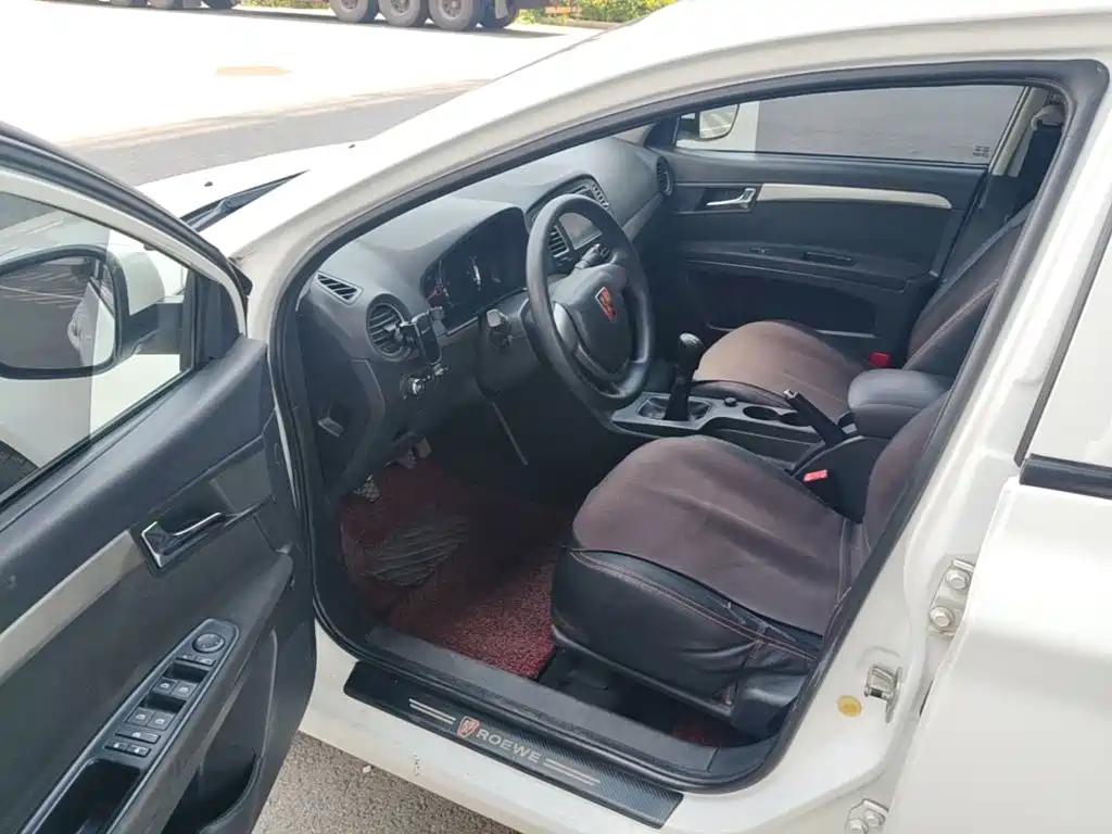 Roewe 350 2016 2015 Model 1.5L Manual Luxury Sunroof Edition